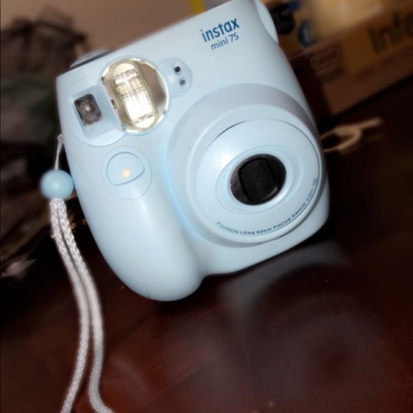 Instax mini 75 camera - Picture 3 of 4